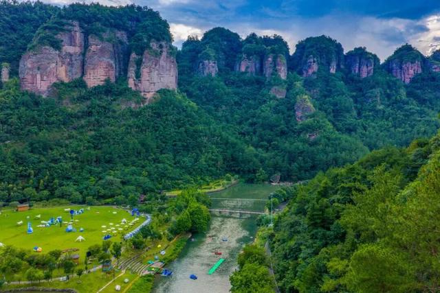 这条高铁火了！串联近10个5A级景区，还能“遇见”李白