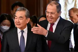 74岁的拉夫罗夫访华，中俄有几件大事要谈，或给中国带来大惊喜图片