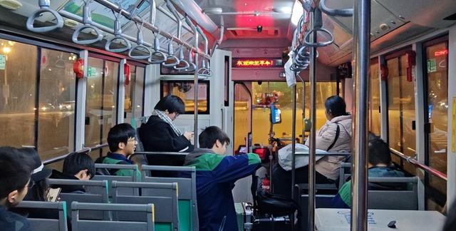 一年亏损四千万，全国陷“关停潮”，曾经的金饭碗如今正惨遭抛弃