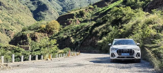 一车一人自驾游（二）：“炮弹路”让我心悬，龙氏家祠无缘其真容