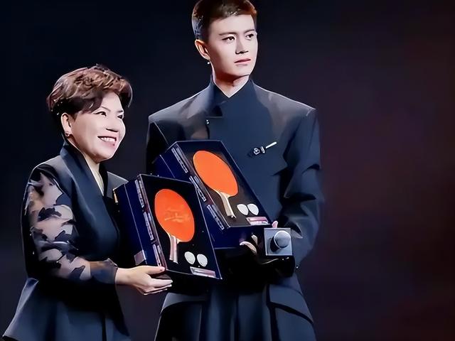 涉贪腐被带走、败光20亿	、移民改国籍，邓亚萍身上的谣言太离谱