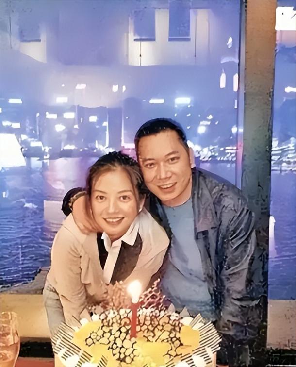 赵薇没想到，自己不止被圈内封杀，还有一件事，也让她面子挂不住