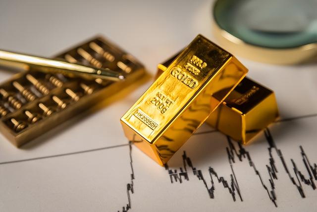 金价根本压不住！全球央行疯狂买入，美债被黄金正式挤下神坛