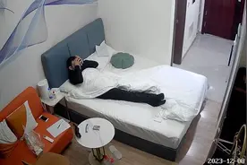 花了9000元，揉眼即淘汰！网友：“你看中的是奖金，人家却只想赚你报名费”图片