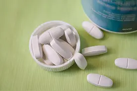 2块钱一瓶的维生素B2，是高血压的“克星”？现在知道还不晚图片