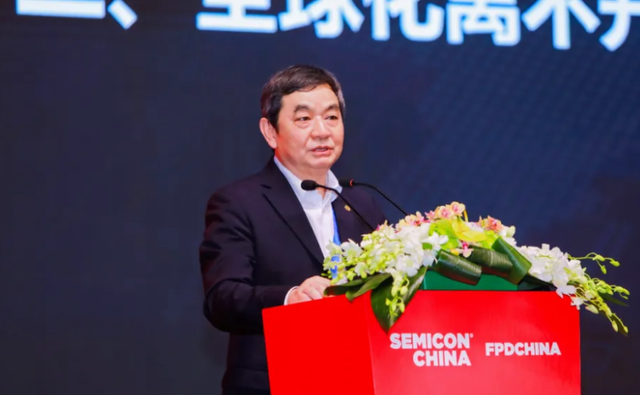 中国半导体崛起！长江存储缩小与全球对手差距，接近国际先进水平