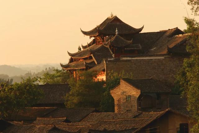 旅游新宠！成都最快1h可达的10个川内宝藏县城，景色封神！好吃好耍！你最想去哪个？