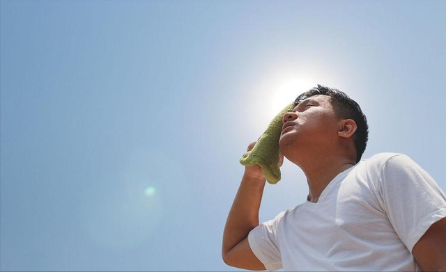 中暑一般要几天才恢复正常，医生:夏天尽量不去做这3件事