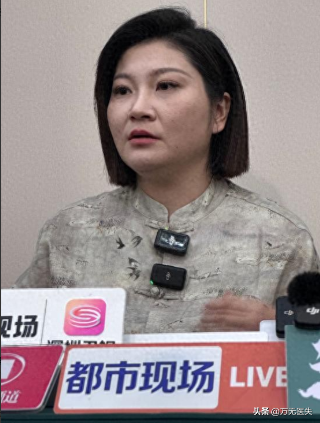 王暖暖坠崖离婚案一审结束！现场抹泪致谢，丈夫泰国服刑视频出庭
