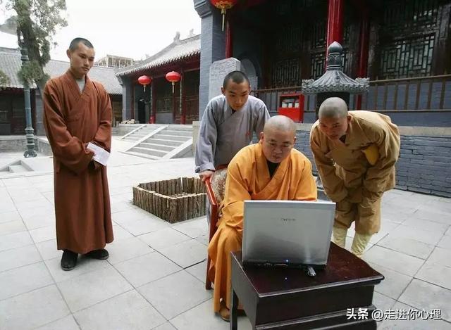 释永信塌房后，家人藏不住了！大哥开武校，二哥住豪宅，四弟出家