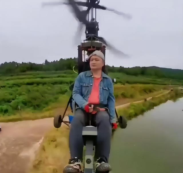 后续！网红开飞机直播坠机身亡，飞机花了35万，烧得只剩一条腿了