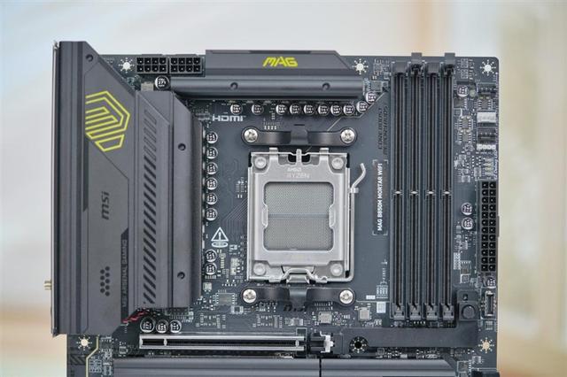微星 MAG B850M MORTAR WIFI迫击炮主板评测：BIOS三大优化、教科书式
