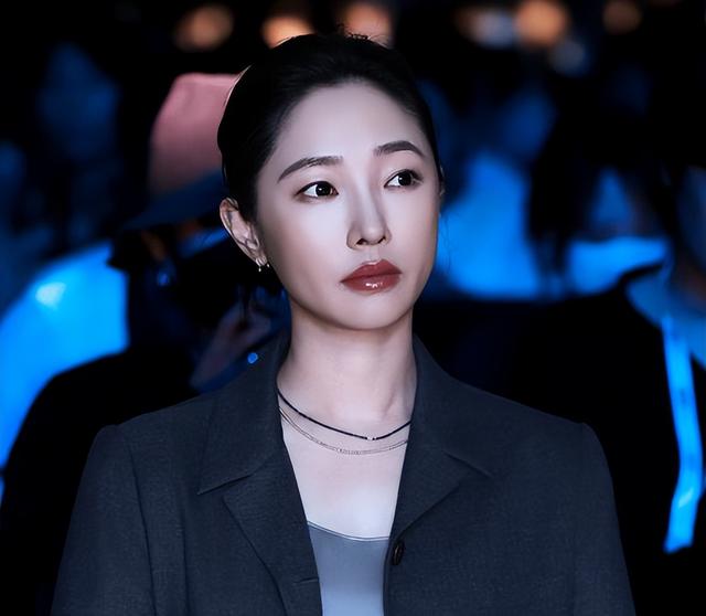 陪玩陪睡仅开胃菜	，又一位内娱女演员曝"潜规则"原来岳云鹏没说错