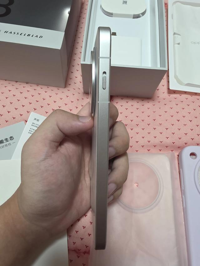 考虑了很久放弃了小米手机，买了OPPO Find X 8