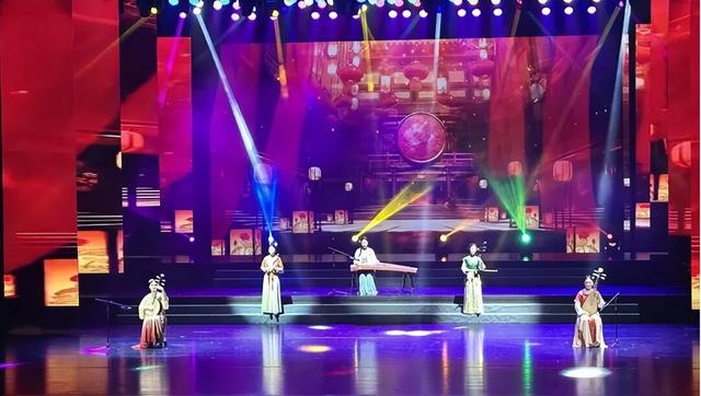 明日开演！村晚盛宴+非遗市集！逛古镇文创、赏村晚，鹰潭上清古镇&龙虎山游玩攻略承包你的冬日快乐！