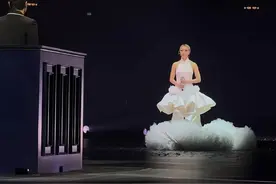 52岁的郑秀文，怎么变成这样了？图片