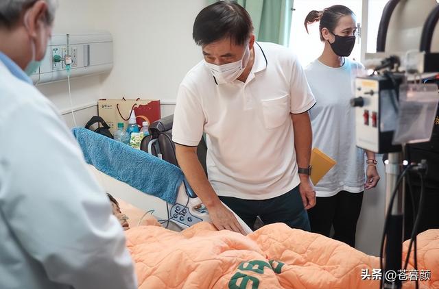 第四次大辩论落幕，张亚中不负众望获得认可，郑丽文表现一言难尽