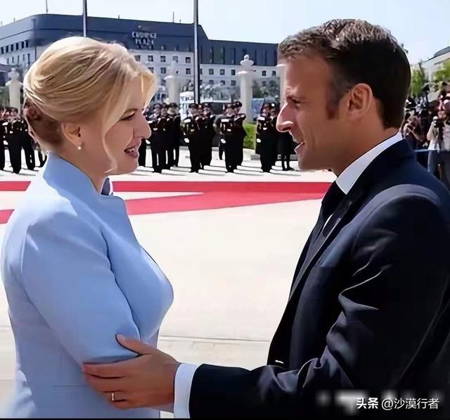 捷克斯洛伐克美女总统，火了全网，超高颜值，体态丰腴，真的很美