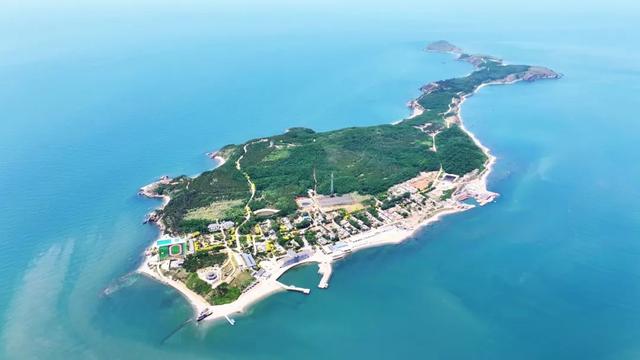 大连这种玩法，《东方时空》探访，全国游客点赞！