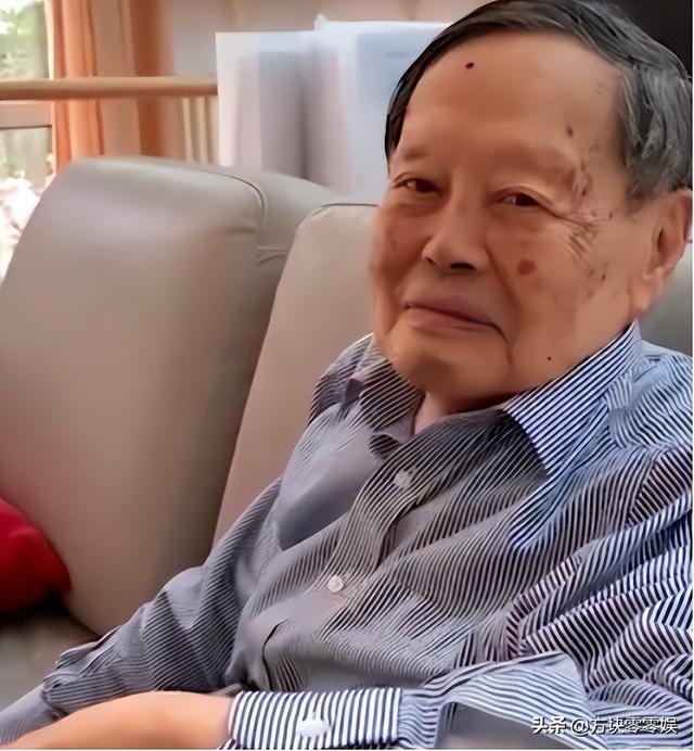 恩爱21年抵不过残酷现实！103岁杨振宁已年老，49岁翁帆花样年华