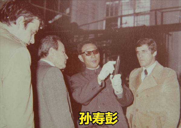山东穷小子，造中国第一辆摩托车赚80亿，破产后以1元出售公司