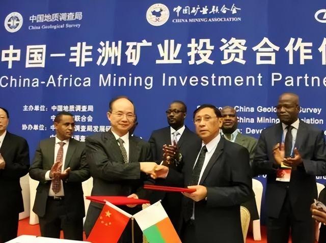 断粮断油断矿，一旦中美开战，被美国全面制裁的中国能打多少年？