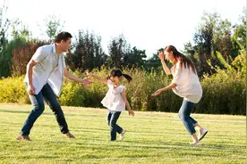 当你老了你就会明白，你的孩子，其实不是你的图片