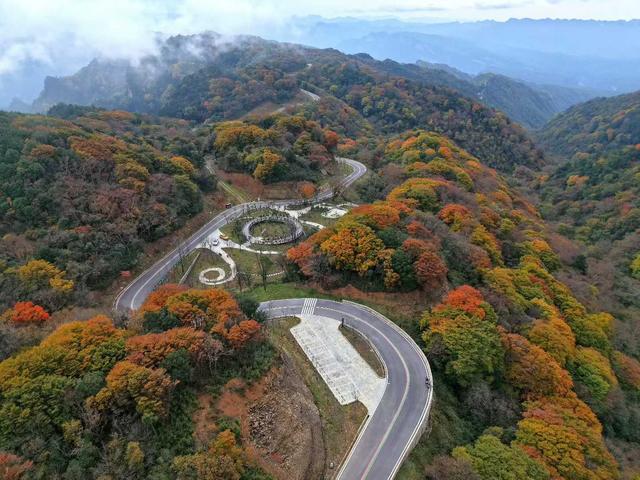 一步一景！旺苍盐井峡五彩斑斓，就像秋日童话甚是迷人！