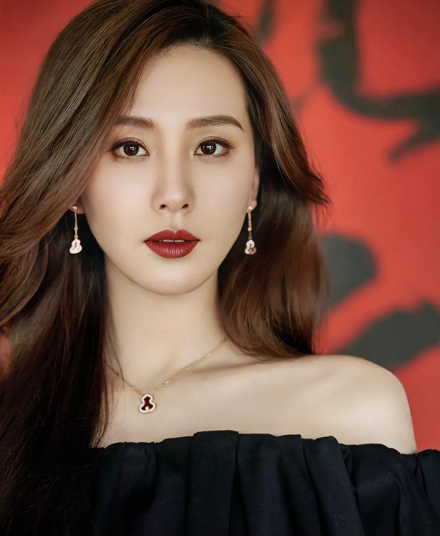 18位来自北京的女艺人，每一位都才貌俱全	，你最欣赏哪一位？
