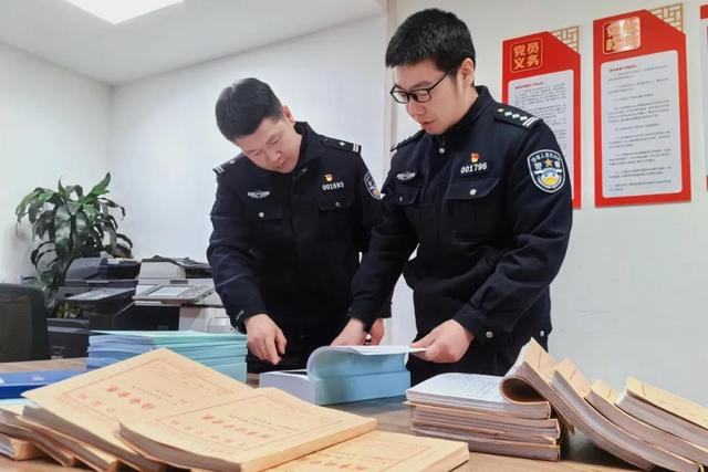 偷华为芯片技术14人全判了！罚金1350万背后，技术可能已流到国外