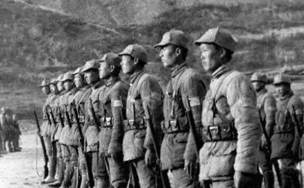 薄一波的两位亲家，一位开国将军，另一位官至副国级，分别是谁？