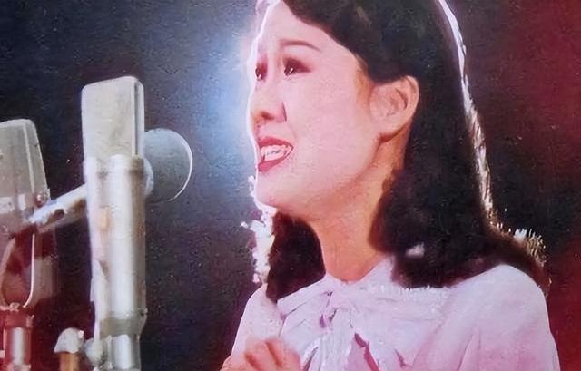 原来早已不是中国籍？事业巅峰远赴美国。被老外“玩腻”晚年回国
