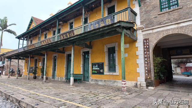 石屏古城成暑期旅游目的地