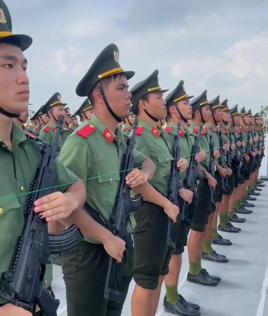 越南杠上中国了？中国一早定下9月3阅兵，越南后脚就定9月2！