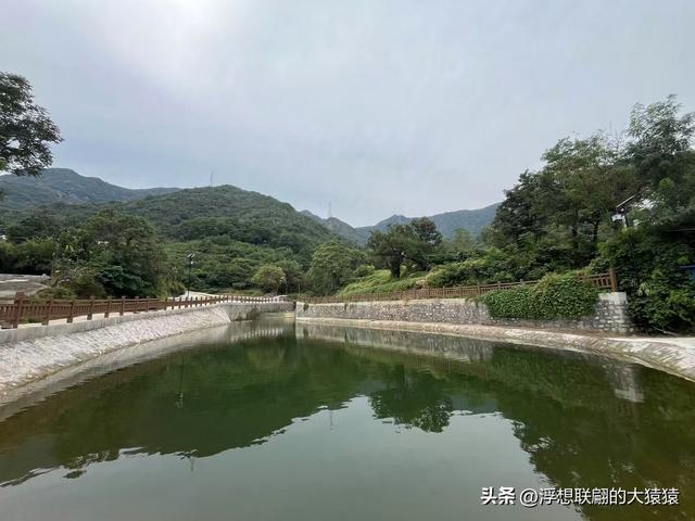 在邹平上回村可以攀爬摩诃峰，但俺没爬，俺买了农家菜打了山泉水