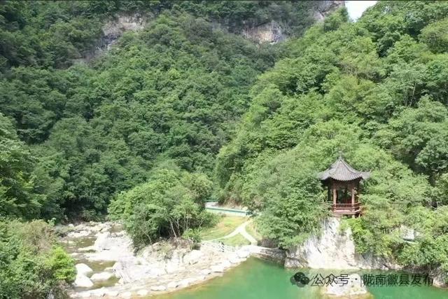 嘉陵江畔 诗意山水