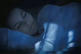 女人梦见自己拉大便(女人梦见自己拉大便的含义及解释)图片