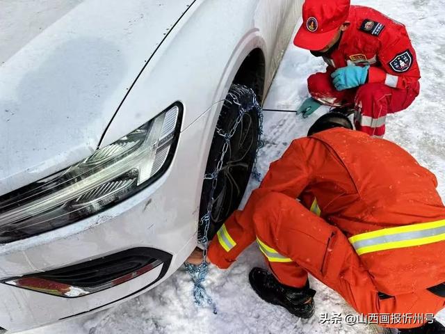 风霜雪雨搏激流——记五台山风景区应急救援队