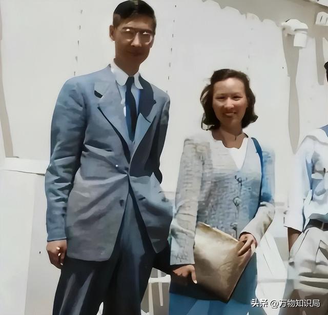 1960年，钱学森夫妇与郭永怀一家颐和园留影，两位夫人都才貌俱全