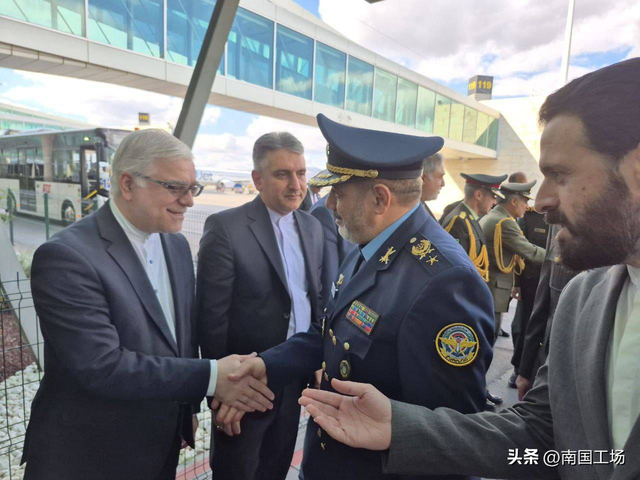 又要炸伊朗？美军B-2升空，福特号进入地中海，中俄不会袖手旁观