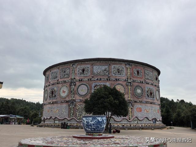 2025年秋老姐俩江西行，景德镇瓷宫，瓷奶奶独有的浪漫