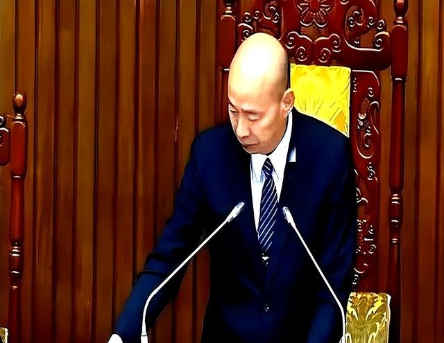 赖清德没招了，绿要员辞职，黄国昌表决临阵退缩，朱立伦转悲为喜