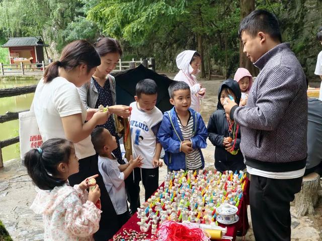 西狭秋韵：石刻无言，却与幽风诉千年