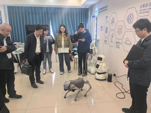 海安城南实验小学教育集团赴杭州市考察人工智能赋能教育教学管理