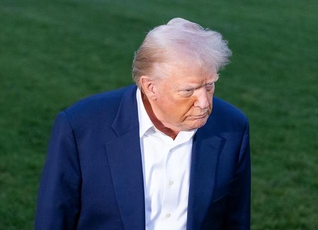 高市早苗扛不住了？连收四重噩耗，关于中日，日本终于做出选择