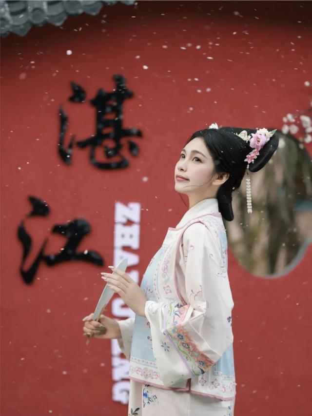 不用去故宫！在湛江也能打卡“红墙绿瓦”～