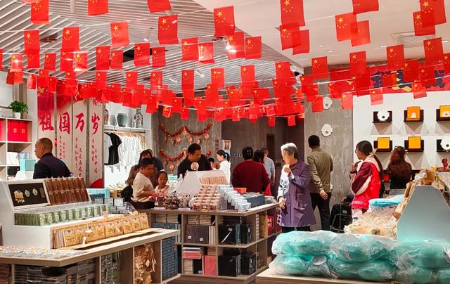 这份全新的探店攻略，带你解锁石峁遗址文化旅游区的完美假期！