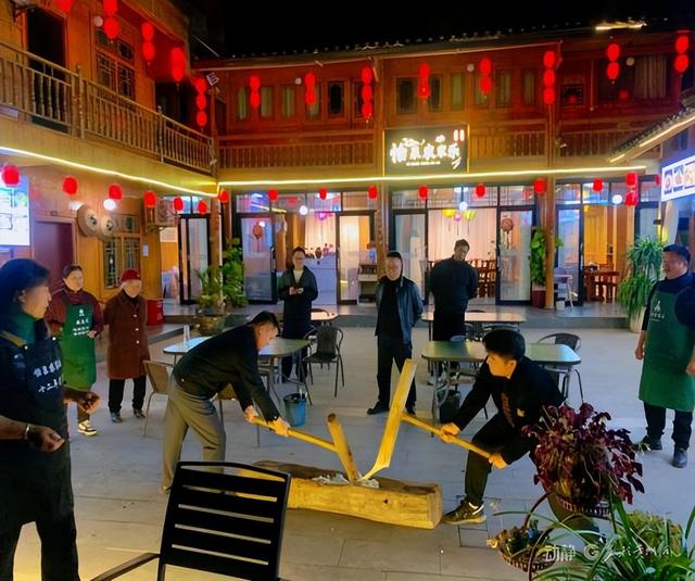 一桥一溪一楼间，侗寨深处的诗意栖居