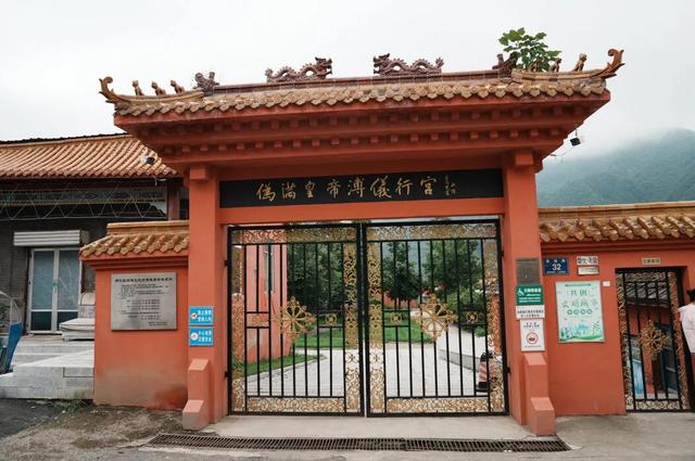 坐每天唯一的火车，去有故事的边境小城