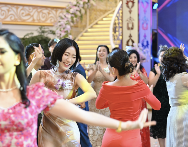 当“地域梗”促成本土叙事：寻找“在地生活”的人